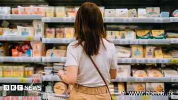 Aldi boss says some of rivals' loyalty discounts 'dupe' customers