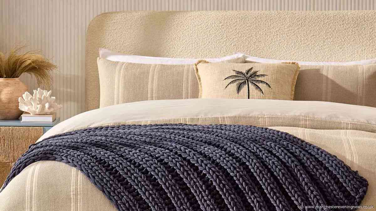 Dusk's 'lovely and thick' sale bedspread 'makes my bed look like a hotel's'