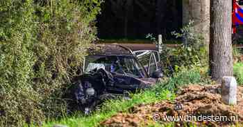 Twee gewonden naar het ziekenhuis na botsing tussen tractor en auto in Wernhout