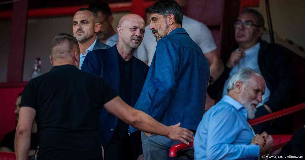 Cruijff ontvangt complimenten voor werk bij Ajax: 'PSV nog wel een tikje beter'