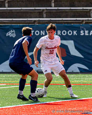 Saratoga's Farr scoring big goals for Stony Brook men's soccer