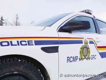 Man, 31, dead after collision with school bus southeast of Edmonton