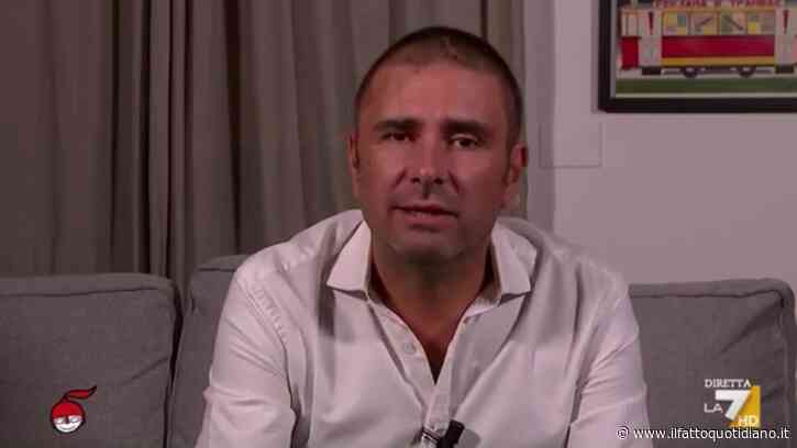 Di Battista su La7 parla della sua malattia: “Mi sono sentito male per un edema causato da un tumore che mi hanno riscontrato. Adesso farò le cure sperando che funzionino”