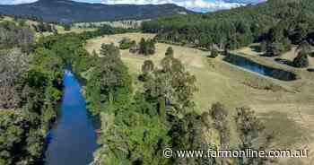 Privately positioned Spiller Road Farm complete with river frontage | Video