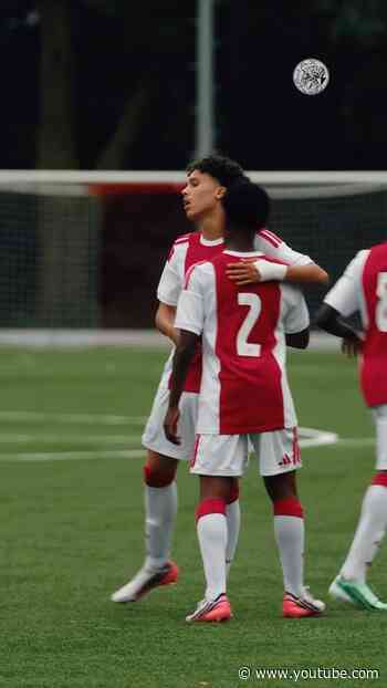 Ajax Under-16s showing their skills vs. Feyenoord.