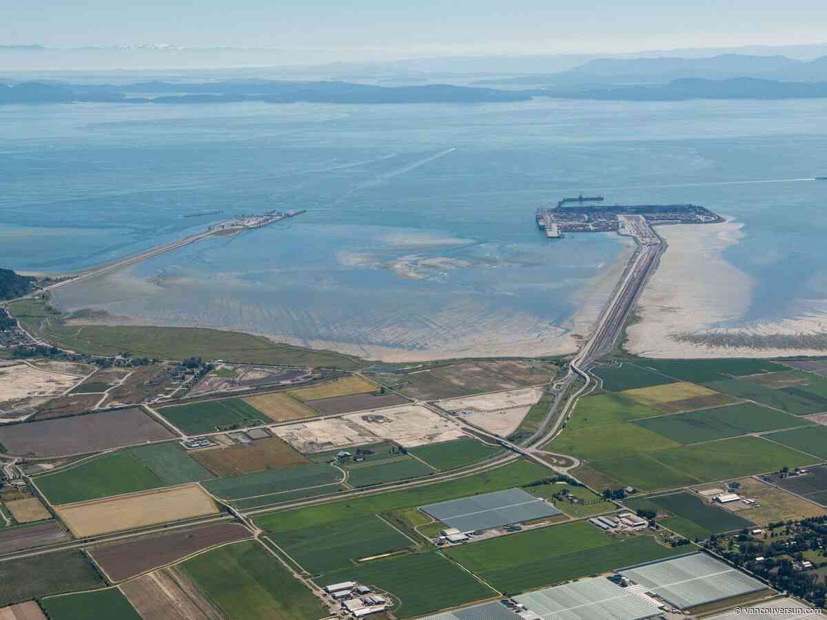 Decision to fast-track $44 billion Alberta-B.C. oil pipeline expected Thursday