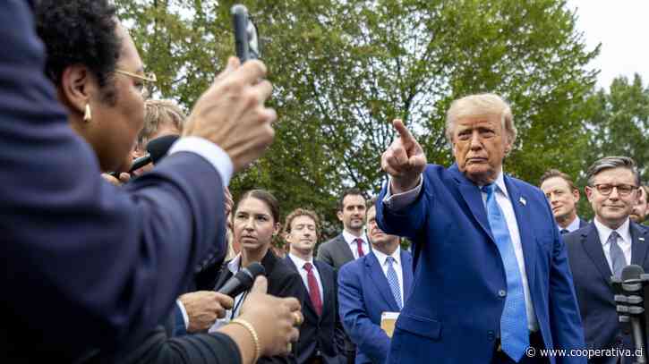 Trump ordenó que EE.UU. use el término "superinteligencia" para referirse a la IA