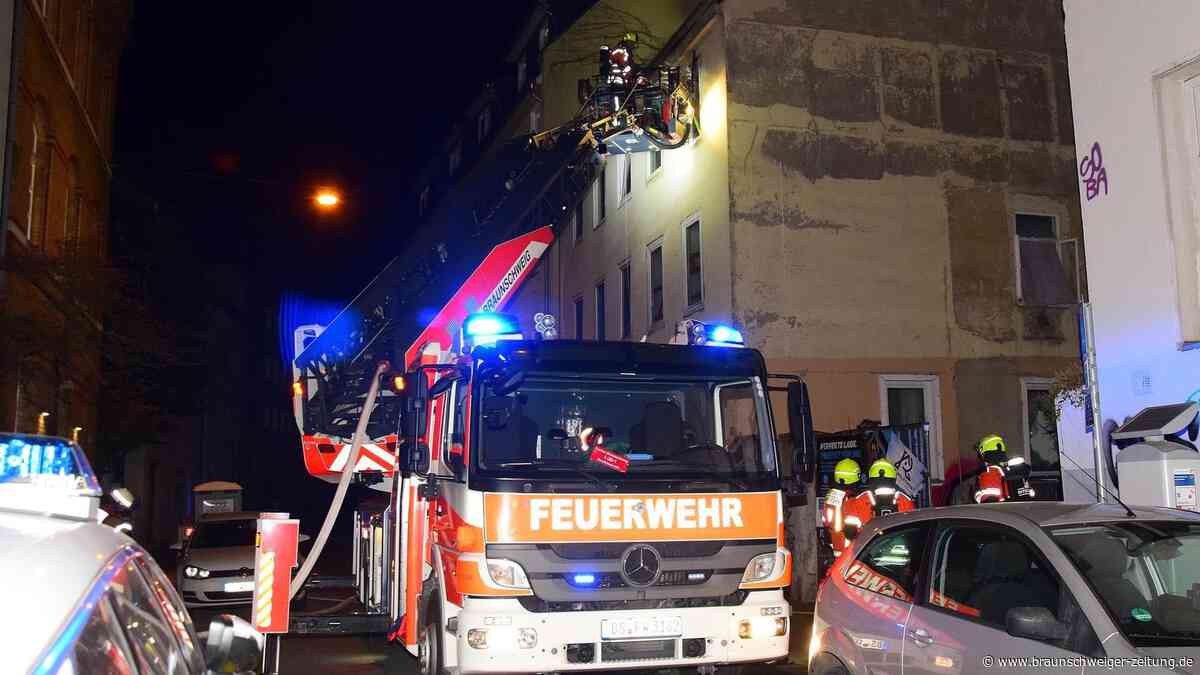 Braunschweig: Feuer in leer stehendem Wohnhaus ausgebrochen