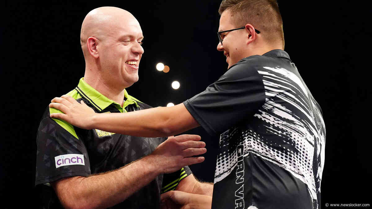 Gian van Veen leeft mee met en voelt druk door mager jaar Michael van Gerwen: ’Verschrikkelijk om te zien’