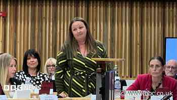 New council leader named after predecessor convicted