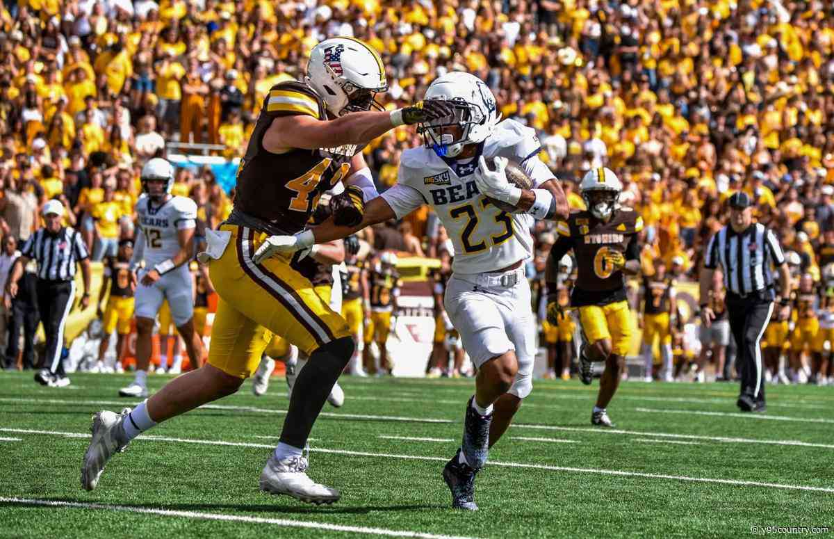 Stuhlsatz Has Found His Voice in Pokes' Locker room