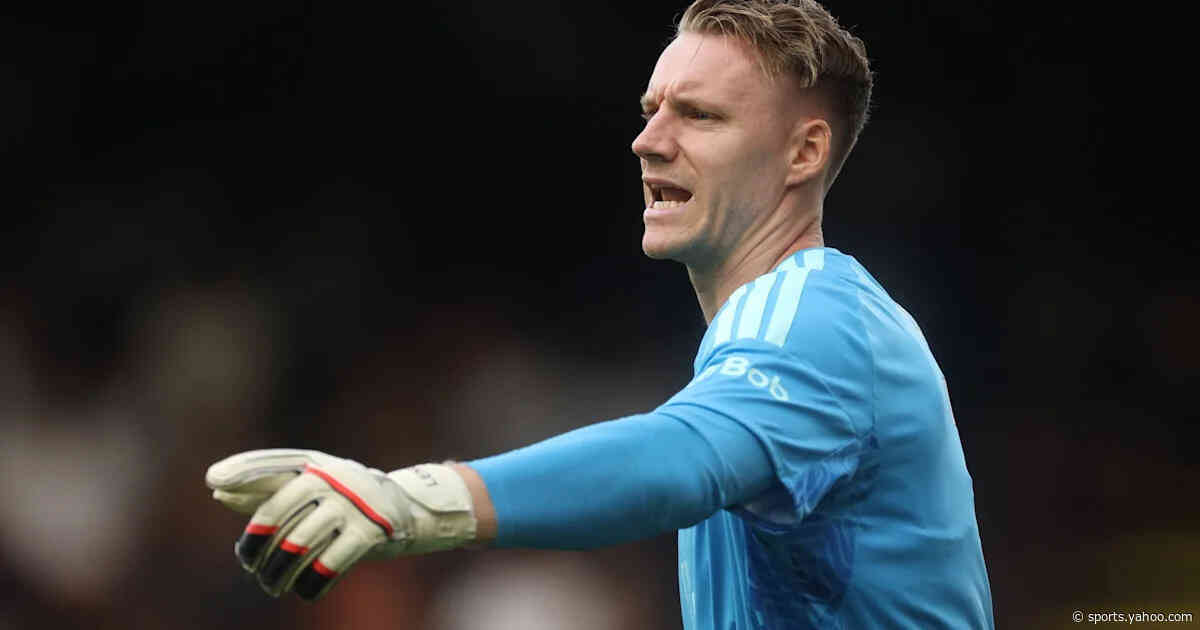 Bayern Munich considering move for former Germany keeper Bernd Leno