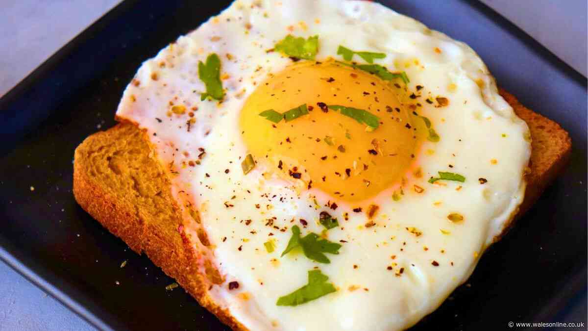 Fried eggs will taste so much better if you do a simple 30-second task before cooking them