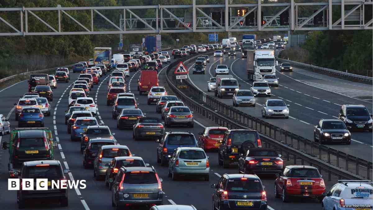 Abnormal loads to cause 'significant'  delays on M5