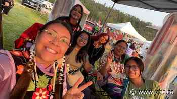 Special program in northwestern Ontario lends regalia for powwows, spreading 'positivity'