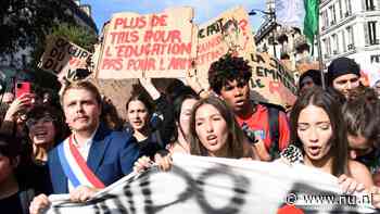 Franse scholierenprotesten escaleren: 'Zoutzuur naar politie gegooid'