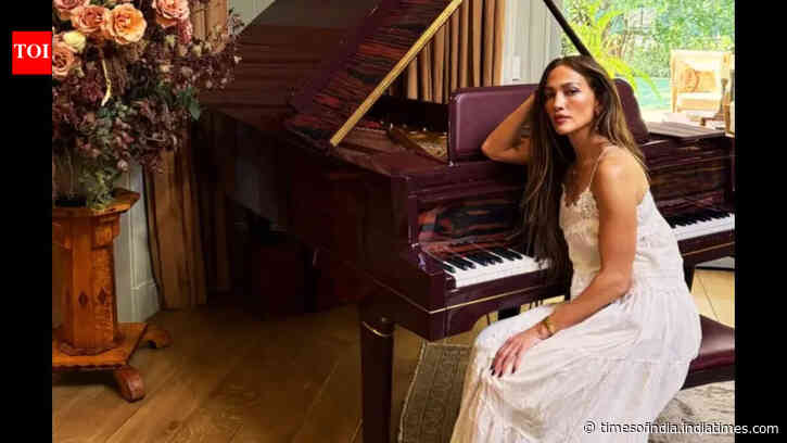 Jennifer Lopez's Hidden Hills living space spotlight cosy statement pieces: Decor inspirations to steal