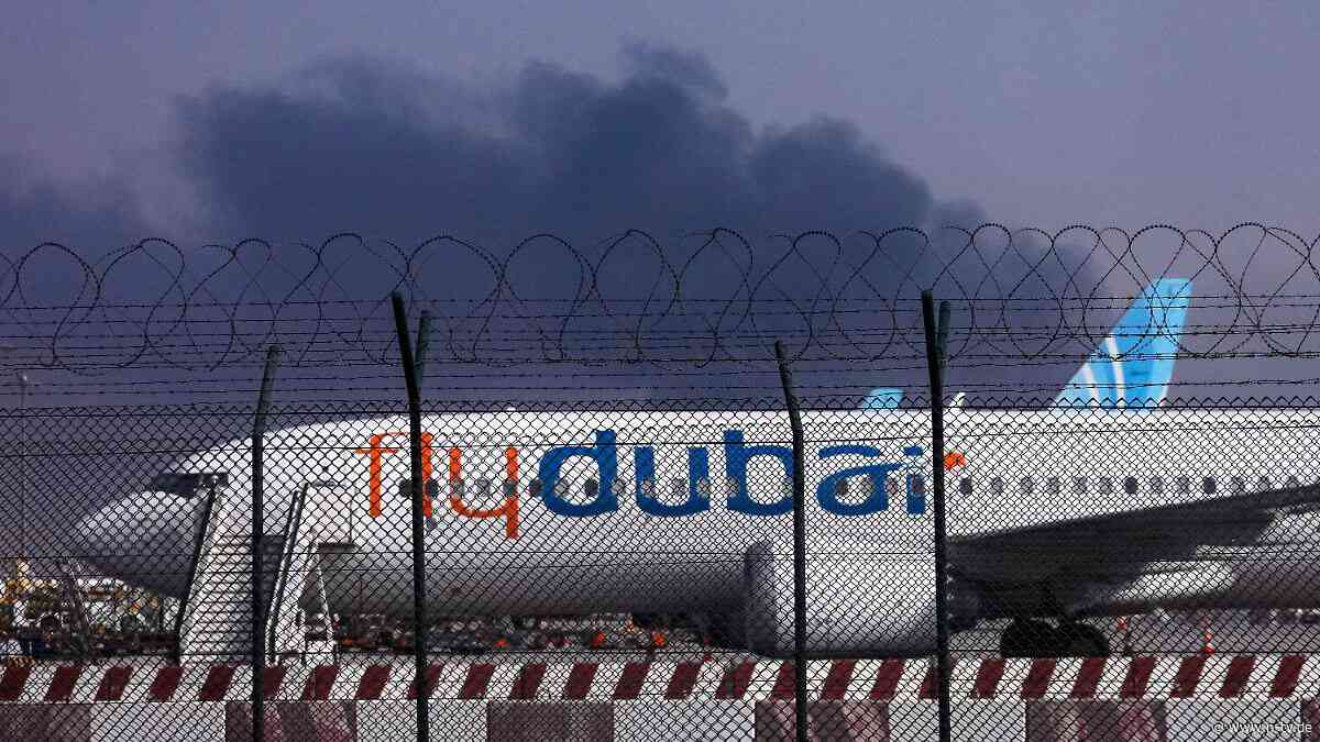 Berichte über bedrohliche Szenen: Prügelei zwischen Piloten - Flugzeug muss notlanden