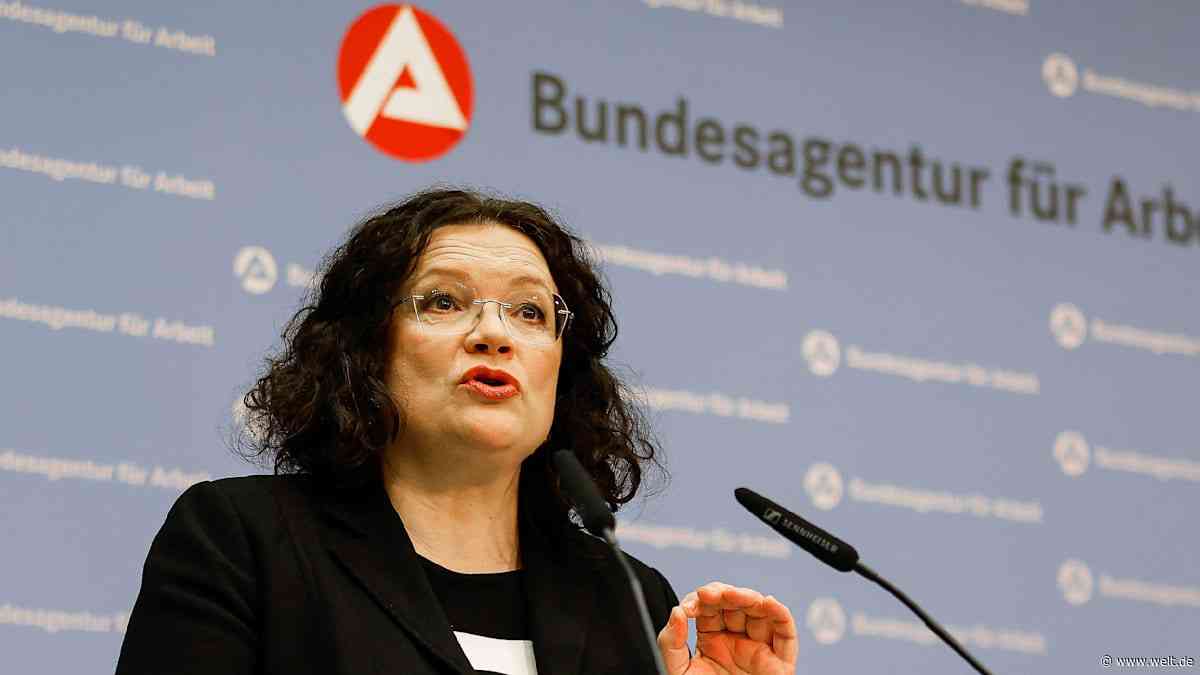 Zahl der Arbeitslosen fällt unter drei Millionen – Herbstbelebung laut Nahles „schwunglos“