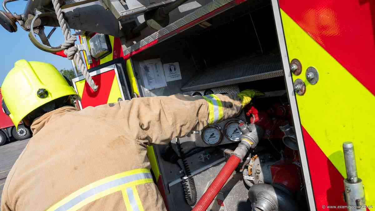 Great Heck fire LIVE updates amid 'keep windows and doors shut' warning