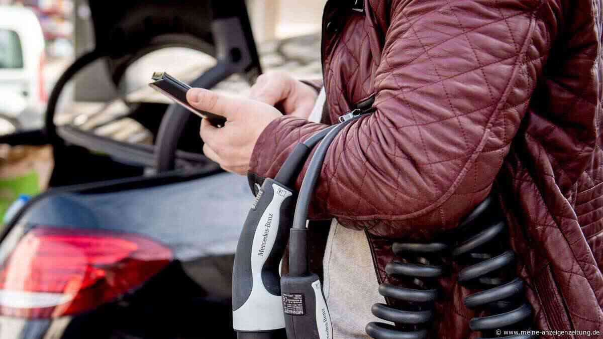 Lade-Apps für E-Autos: So urteilt Stiftung Warentest