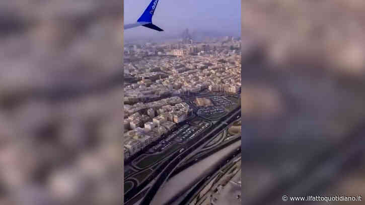 Volo Dubai-Tel Aviv, il panico e le urla a bordo durante la scontro tra i piloti: il video girato dal finestrino