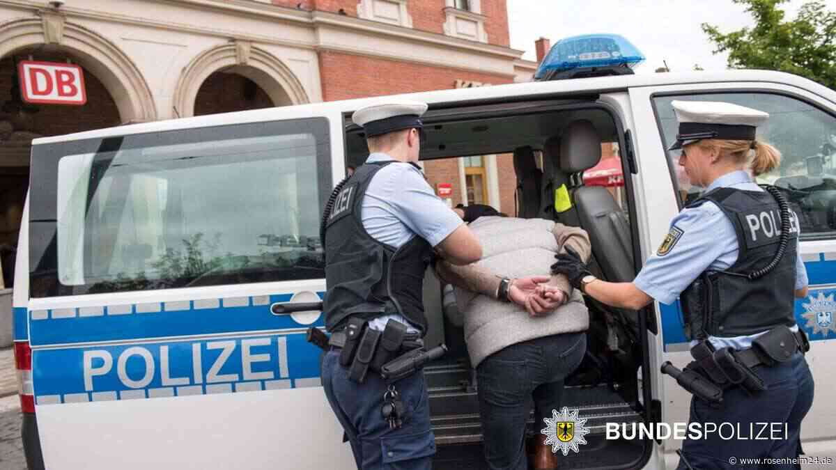 Spuckattacke auf Zugbegleiter: Mann (43) randaliert in Münchner Bahnhof