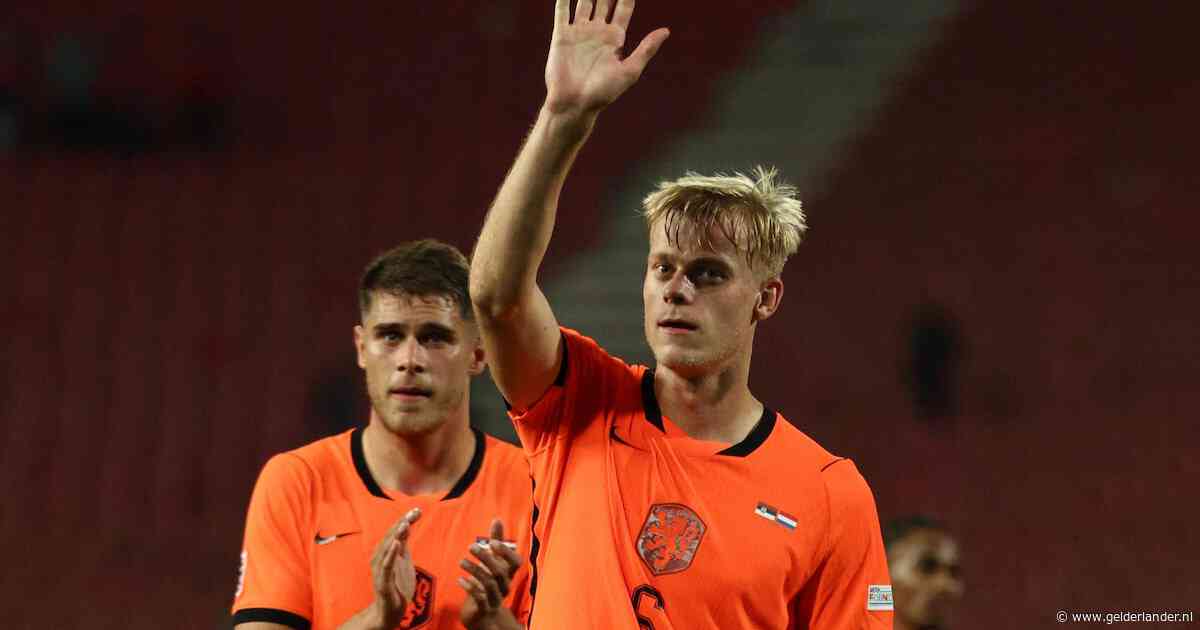 Jan Paul van Hecke verlaat laatste training voor duel met Griekenland voortijdig