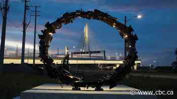 Underground Railroad commemorative art piece unveiled at Gordie Howe bridge