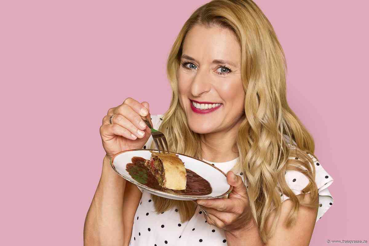 Stefanie Hertel stellt bei einer Lesung im Vogtland ihr neues Backbuch vor