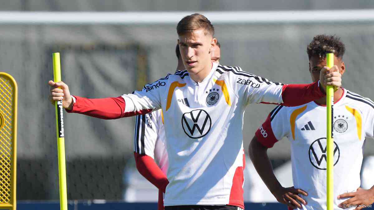 Schock für DFB-Team: Nico Schlotterbeck wälzt sich unter Schmerzen
