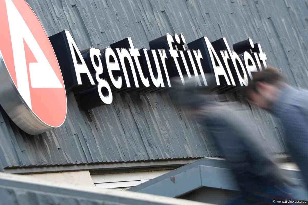 Arbeitslosigkeit im Erzgebirge sinkt – Beschäftigung geht zurück