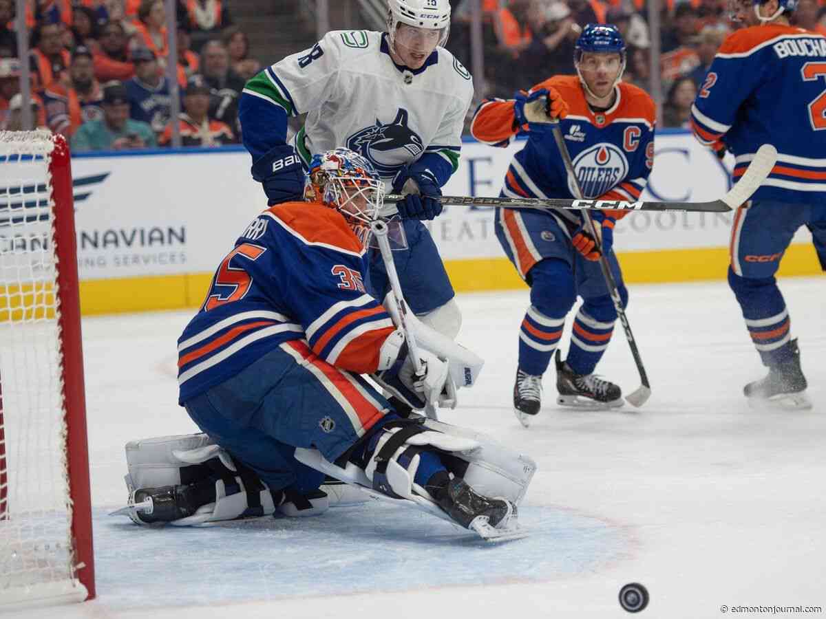 New-look Edmonton Oilers look like last year's Oilers in sloppy loss to Canucks