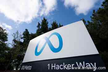 Is Meta Putting Training Wheels on the Smart Glasses Market?