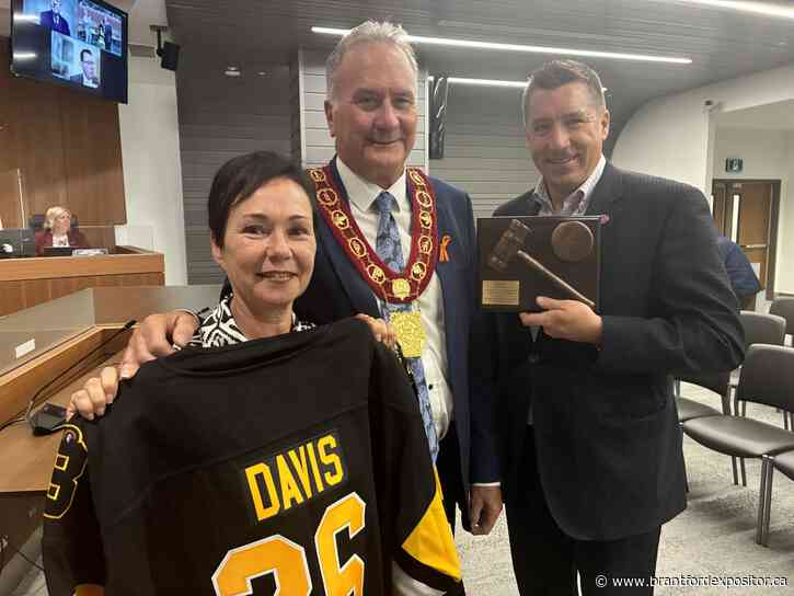 'It's been the honour of my life,' Kevin Davis says at final council meeting as Brantford's mayor