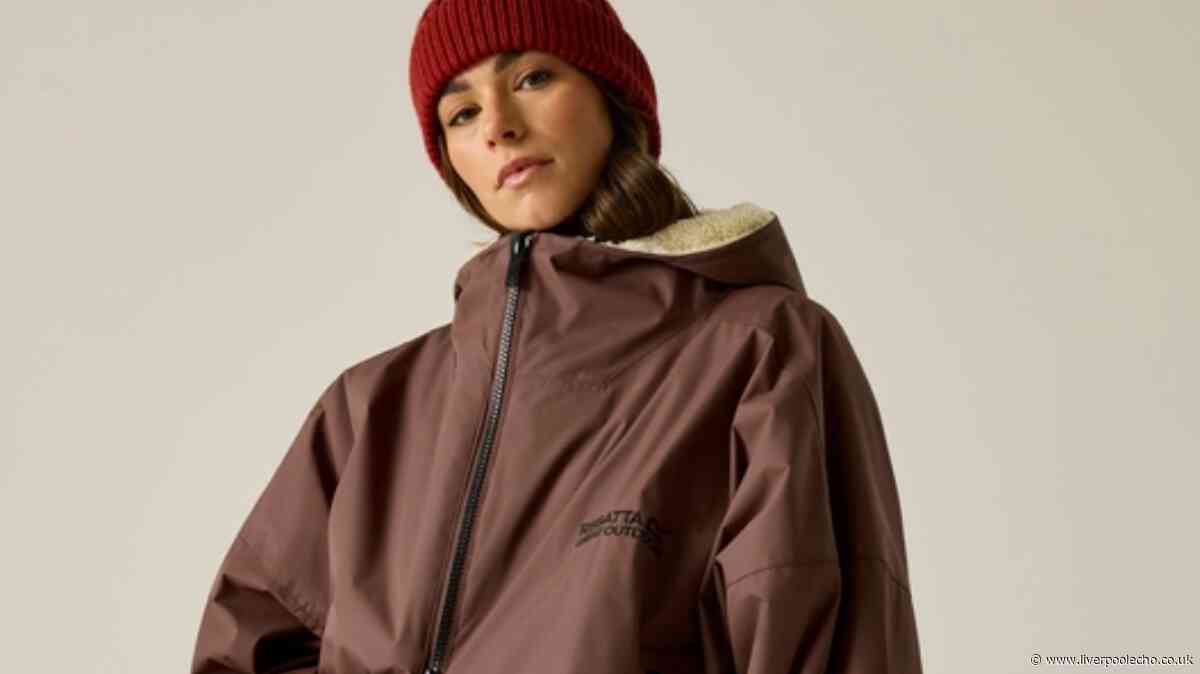 Regatta's popular £120 changing robe knocked to £60 in 30 colours