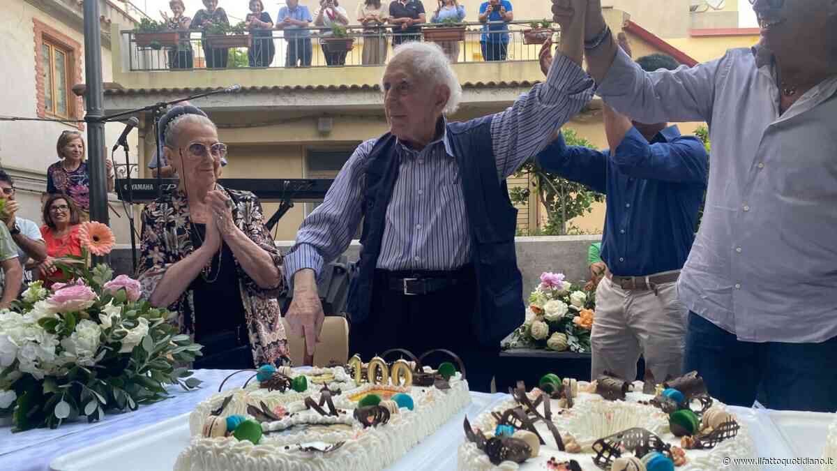 È morto Peppino Mazzullo, la storica voce di Topo Gigio aveva 100 anni: “Lo presi in mano, iniziai a giocarci e mi cambiò la vita”