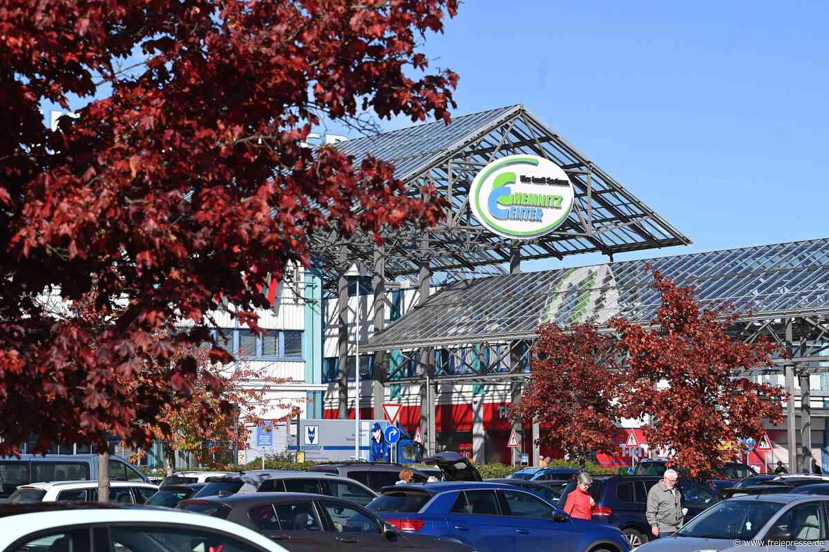 Chemnitz-Center feiert verkaufsoffenen Sonntag mit Oldtimerfestumzug