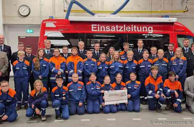 FW Südheide: Großzügige Spende für die Jugendarbeit - Lions Club übergibt 5000 Euro an Jugendfeuerwehren des Nordkreises