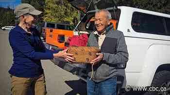 Woven baskets gifted to Okanagan elder, replacing those lost to wildfire