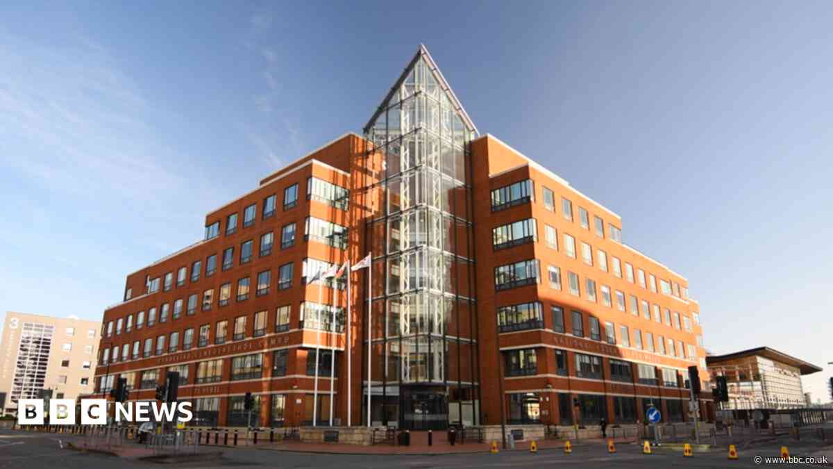 Senedd to relocate office staff for major refurbishment