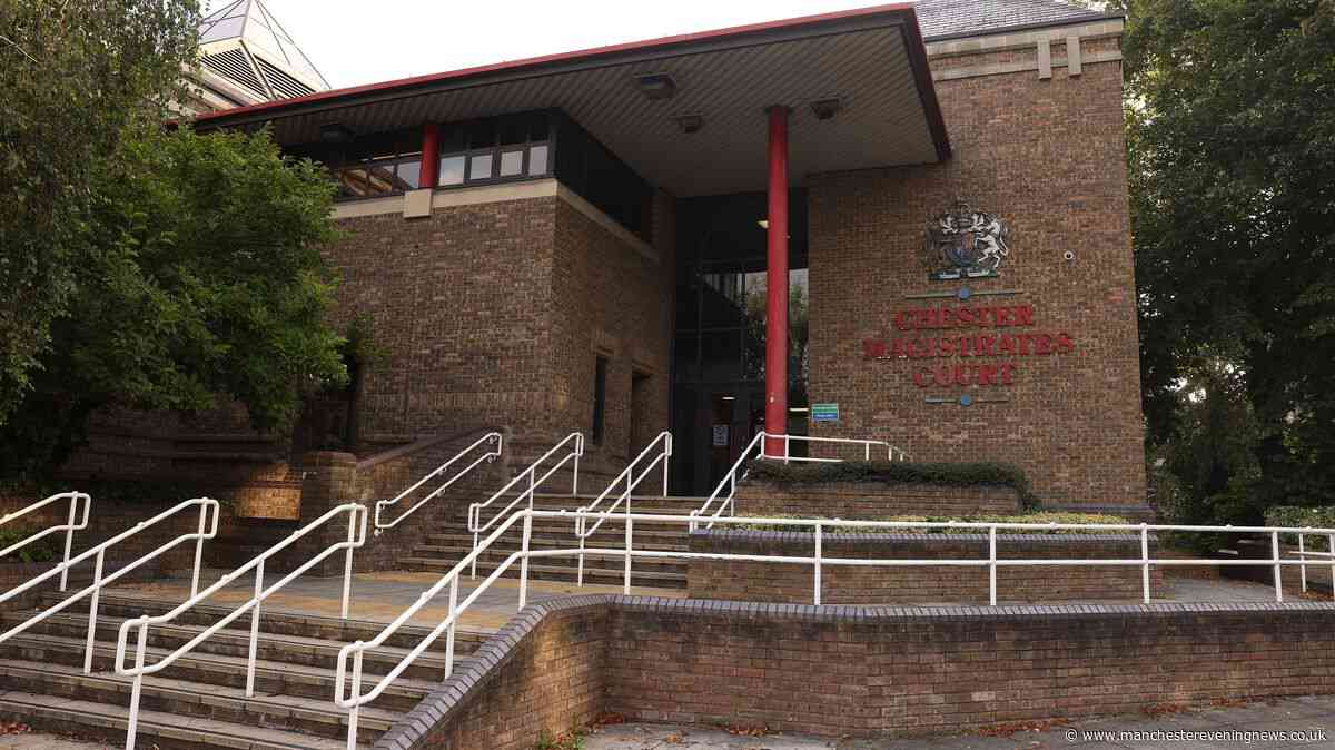Detective admits upskirting teenage girl with mobile phone camera