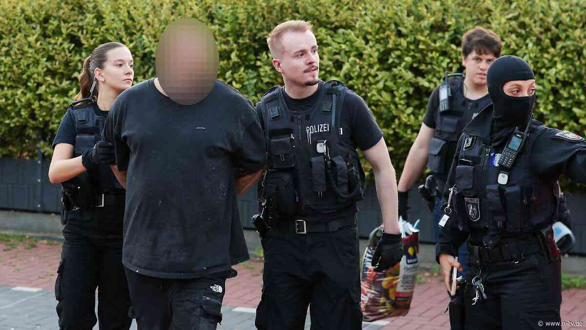 Verdacht der Bestechlichkeit: Polizist und Stadt-Mitarbeiter bei "Hells Angels"-Razzia im Visier