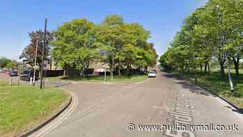 Arrest after man 'seen with knife and hammer' in Hull