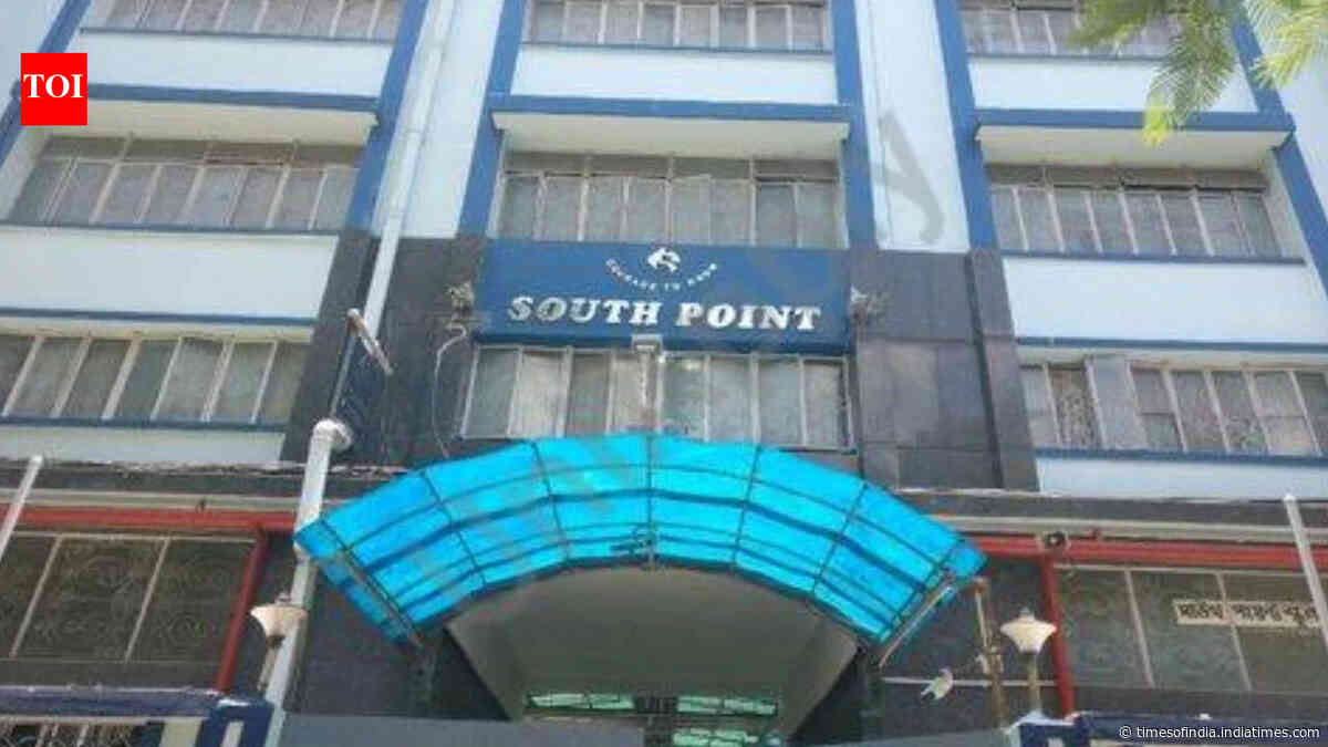 Kolkata school attack: Class 9 student attacked with sharp object  in front of a teacher after book quarrel