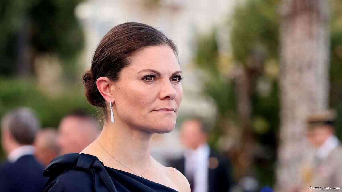 Schluss mit dem strengen Dutt: Victoria zeigt sich bei glamouröser Gala mit ganz neuem Haarstyle