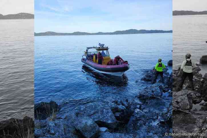 Hiker rescued after 15 foot fall at Salt Spring Island park