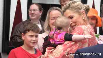 Bijzonder moment Máxima en baby gefilmd: 'Staan hier al een halfuur'