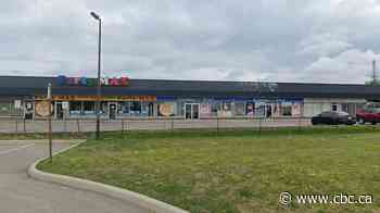 Hamilton police arrest 2 men after Monday morning carjacking near Lime Ridge Mall