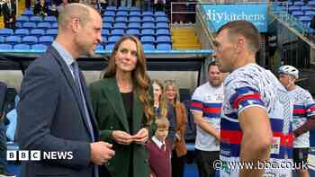 William and Kate surprise Sinfield on MND run
